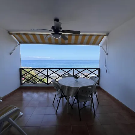 Neptuno Gure Ametsa By Sydney * 圣地亚哥港